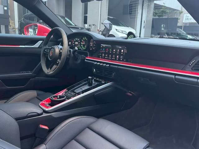 PORSCHE 911 2024 Image 31