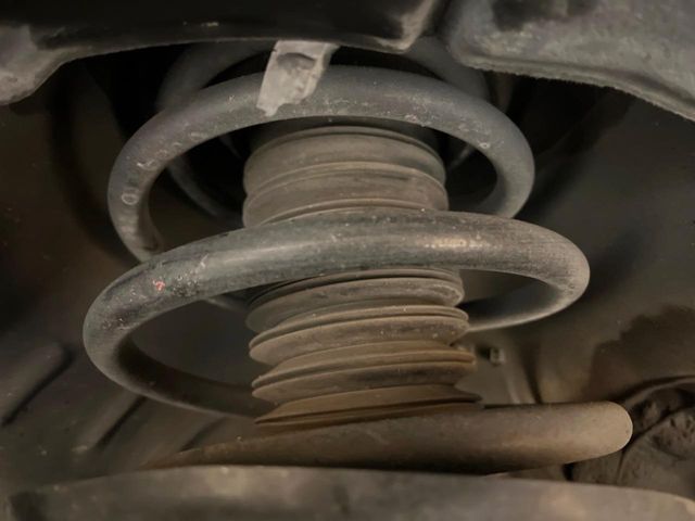 TOYOTA HARRIER 2WD 2017 Image 31