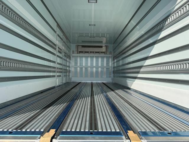 MITSUBISHI FUSOU FIGHTER 2025 Image 31