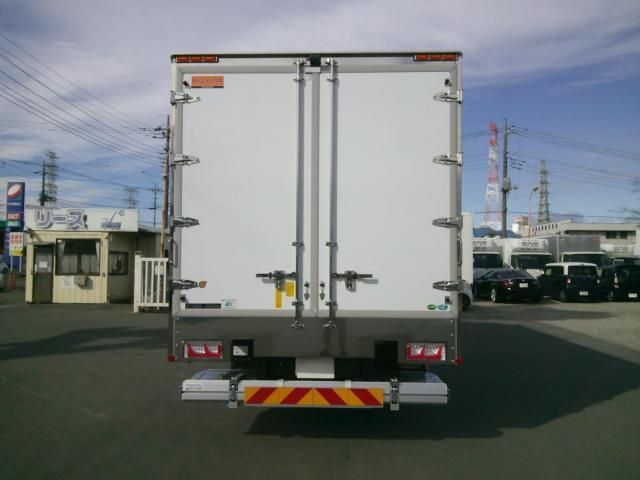 MITSUBISHI FUSOU FIGHTER 2025 Image 31