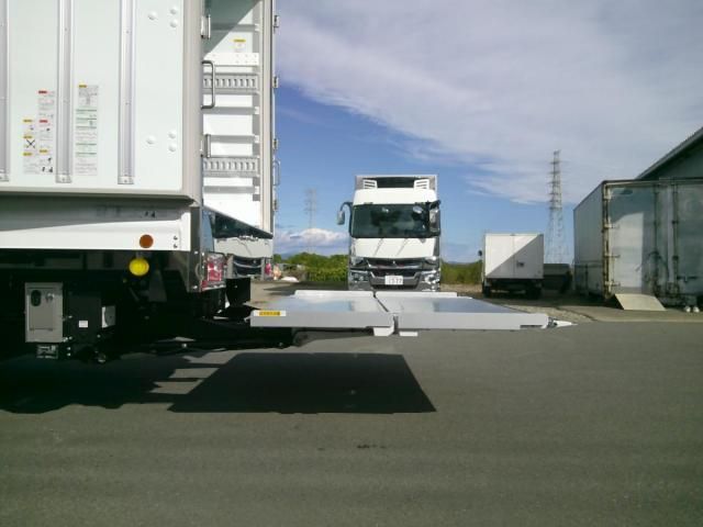 MITSUBISHI FUSOU FIGHTER 2025 Image 31