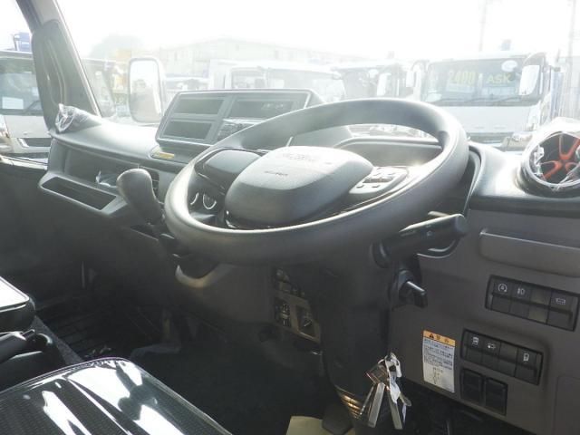 MITSUBISHI CANTER 2024 Image 31