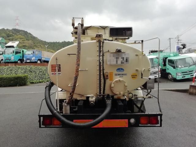 MITSUBISHI FUSOU FIGHTER 2010 Image 31