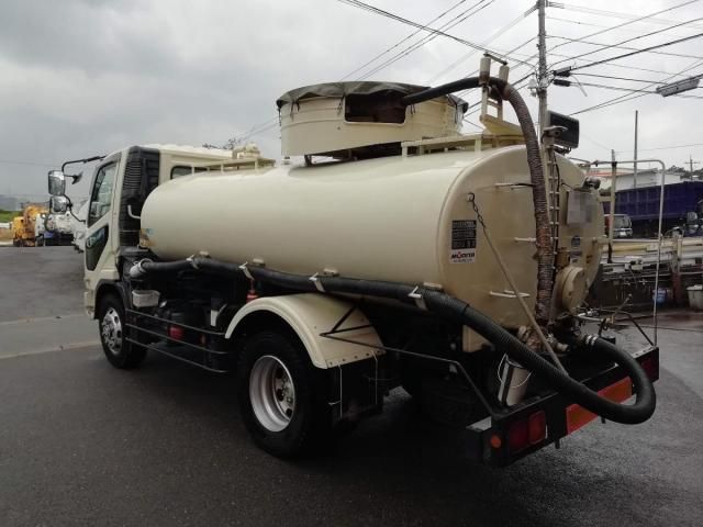 MITSUBISHI FUSOU FIGHTER 2010 Image 31