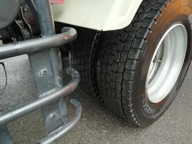 MITSUBISHI FUSOU FIGHTER 2010 Image 31