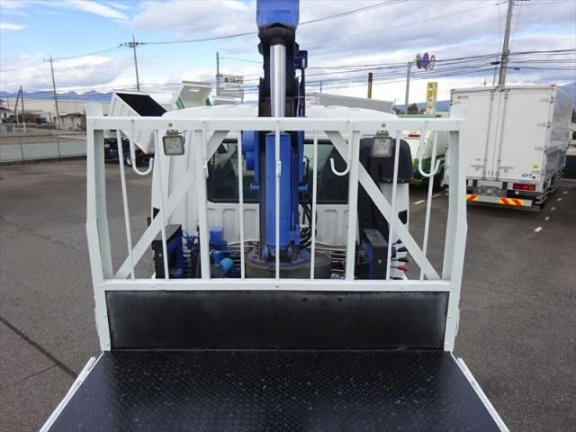 MITSUBISHI FUSOU FIGHTER 2015 Image 31