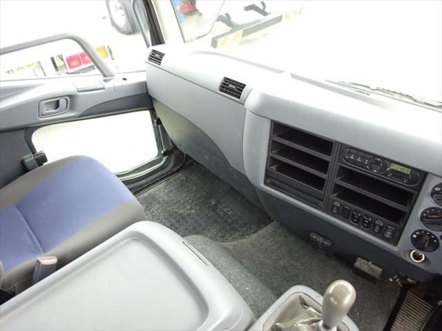 MITSUBISHI FUSOU FIGHTER 2015 Image 31