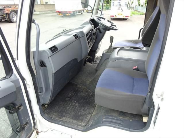 MITSUBISHI FUSOU FIGHTER 2015 Image 31