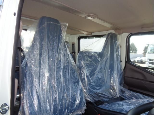 MITSUBISHI CANTER 2025 Image 31