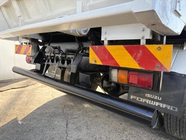ISUZU FORWARD 2011 Image 31