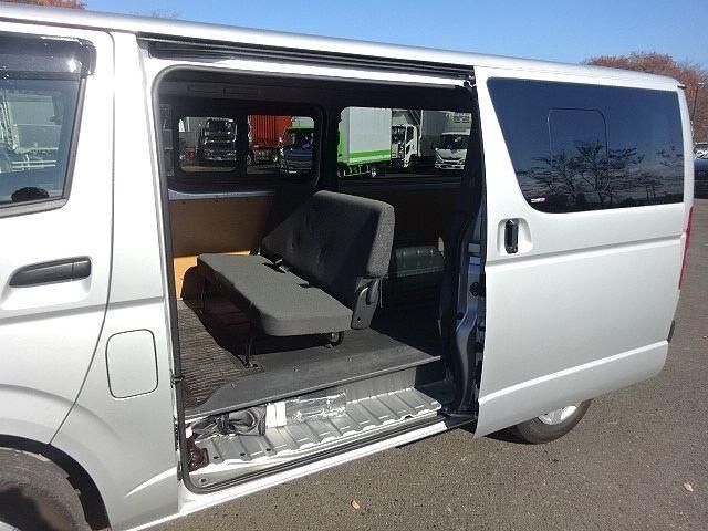 TOYOTA HIACE 2022 Image 31