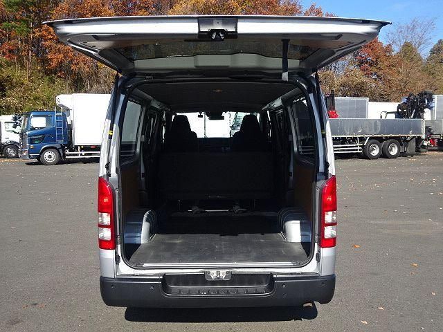 TOYOTA HIACE 2022 Image 31