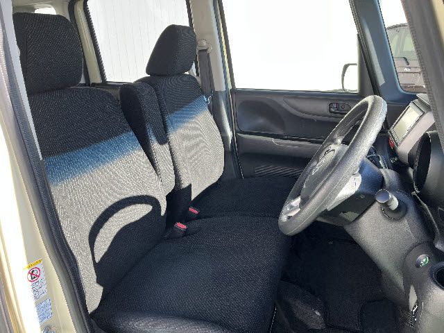 HONDA N BOX 2015 Image 31