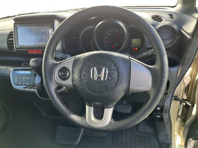 HONDA N BOX 2015 Image 31