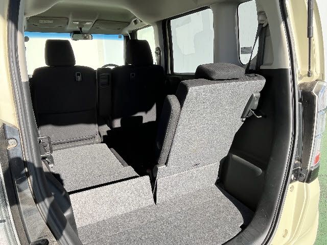 HONDA N BOX 2015 Image 31