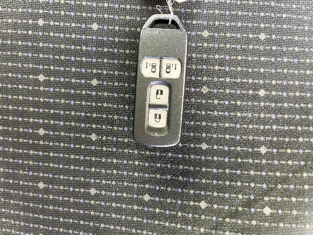 HONDA N BOX 2015 Image 31