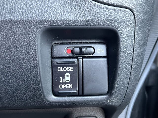 HONDA N BOX CUSTOM 2013 Image 31