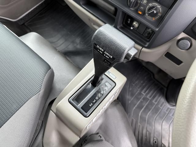 ISUZU ELF 2011 Image 31