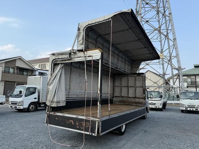 HINO DUTRO 2018 Image 31