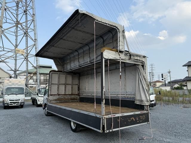 HINO DUTRO 2018 Image 31