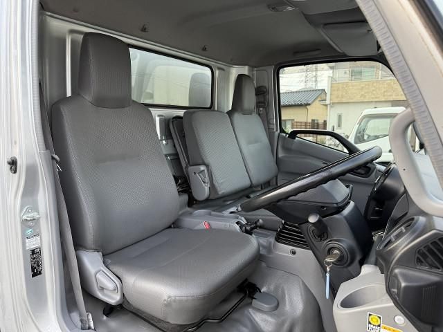 HINO DUTRO 2018 Image 31