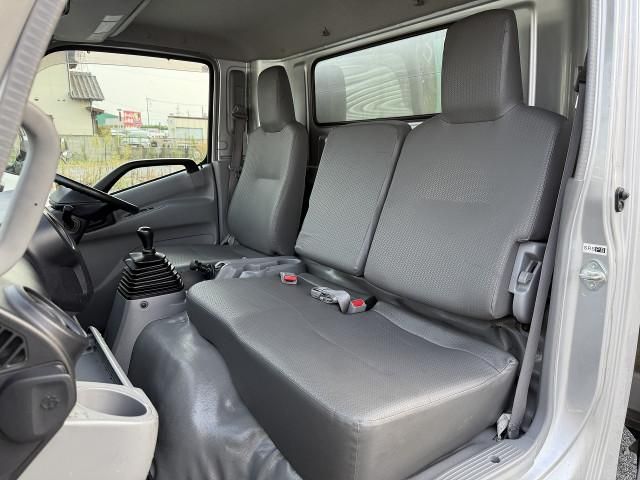 HINO DUTRO 2018 Image 31