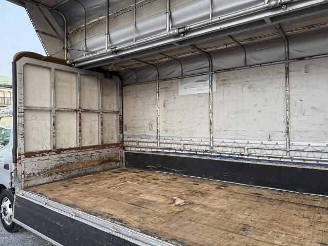 HINO DUTRO 2018 Image 31