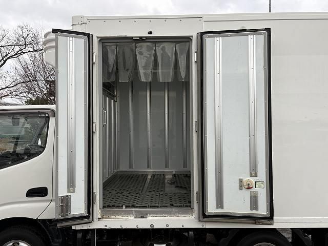 HINO DUTRO 2013 Image 31