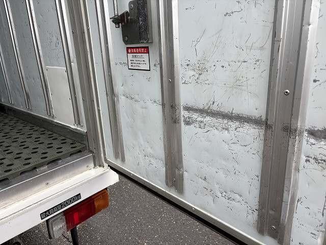 HINO DUTRO 2013 Image 31