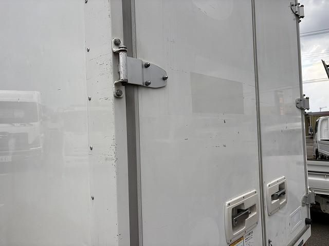 HINO DUTRO 2013 Image 31