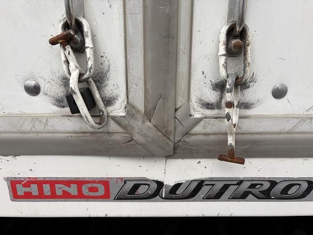 HINO DUTRO 2013 Image 31