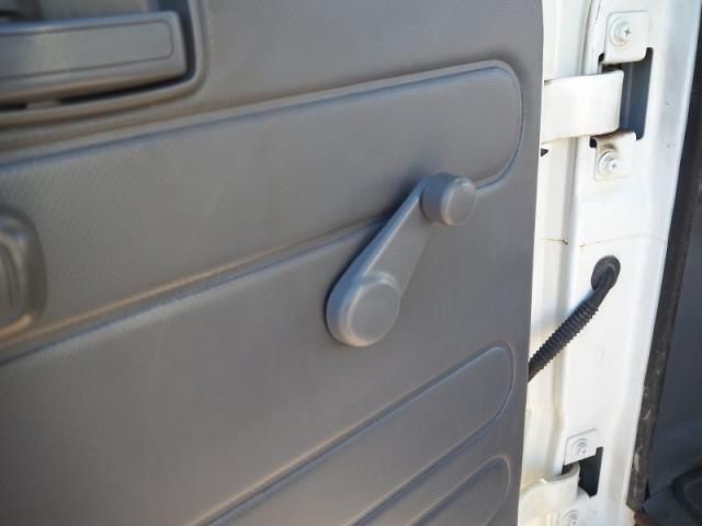 ISUZU ELF 2016 Image 31