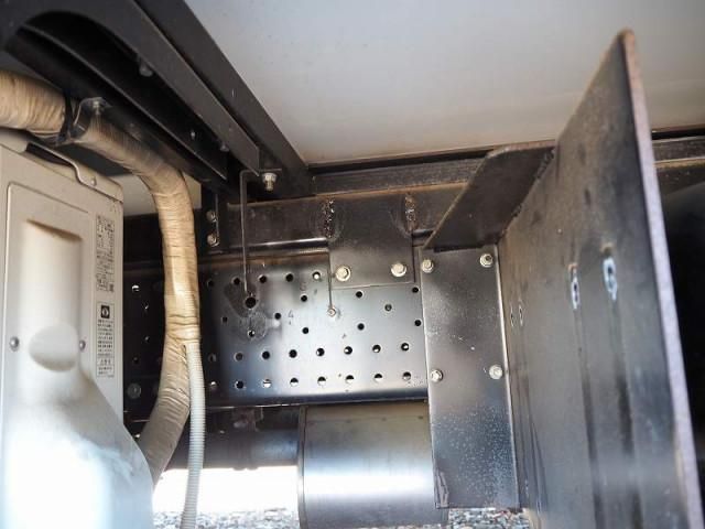 ISUZU ELF 2013 Image 31