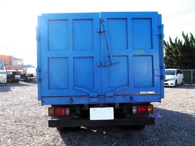 ISUZU ELF 2013 Image 31