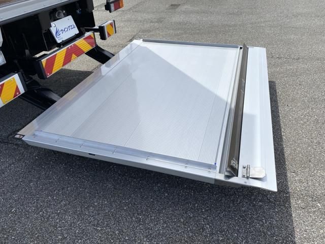 MITSUBISHI CANTER 2025 Image 31