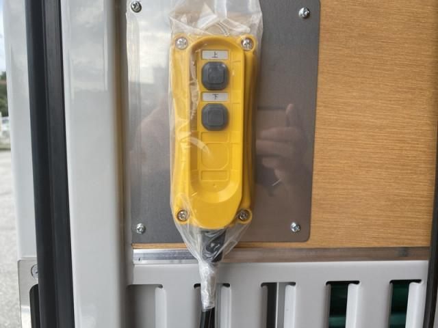 MITSUBISHI CANTER 2025 Image 31