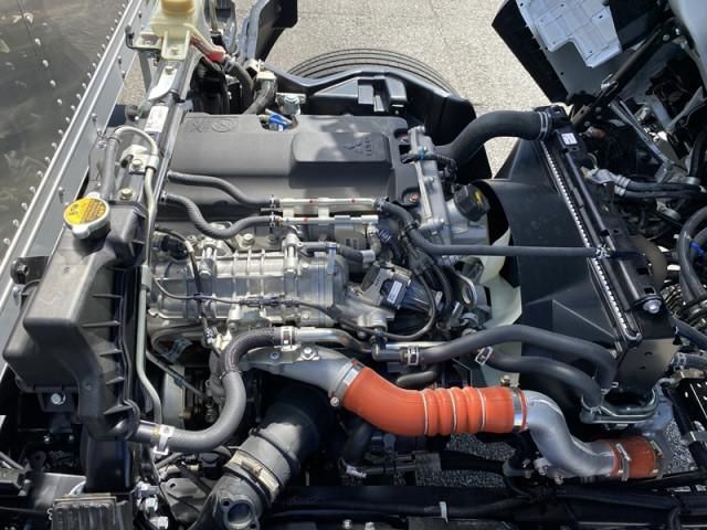 MITSUBISHI CANTER 2025 Image 31