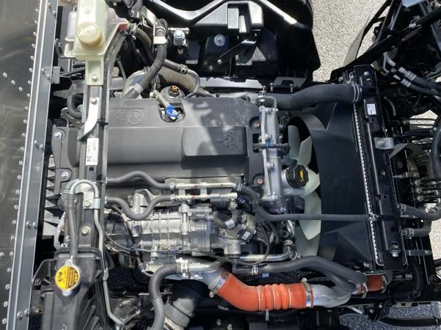 MITSUBISHI CANTER 2025 Image 31