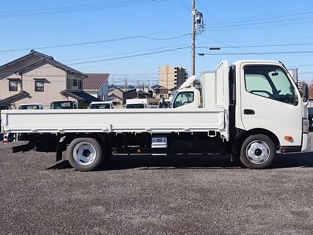 HINO DUTRO 2020 Image 31