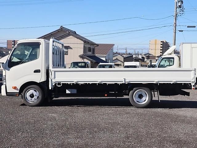 HINO DUTRO 2020 Image 31