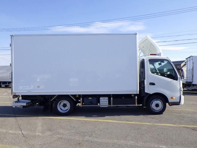 HINO DUTRO 2021 Image 31