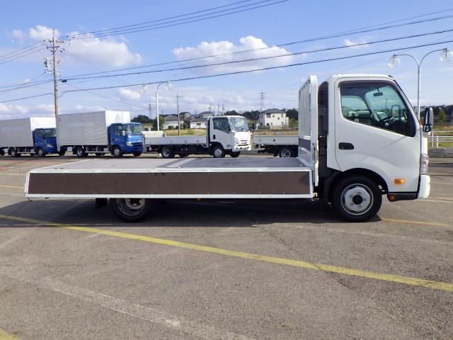 HINO DUTRO 2020 Image 31