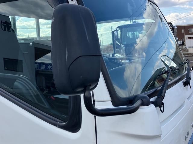 MITSUBISHI CANTER 2019 Image 31