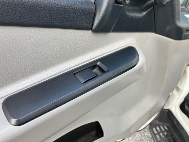 MITSUBISHI CANTER 2019 Image 31