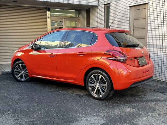 PEUGEOT 208 2016 Image 31