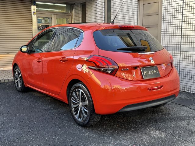 PEUGEOT 208 2016 Image 31