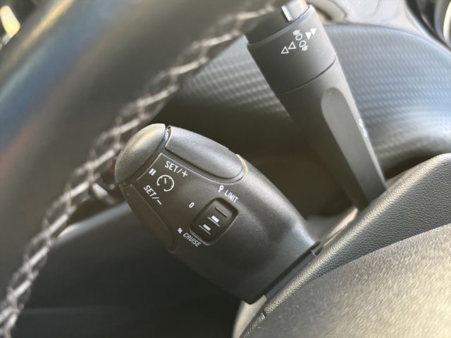 PEUGEOT 208 2016 Image 31