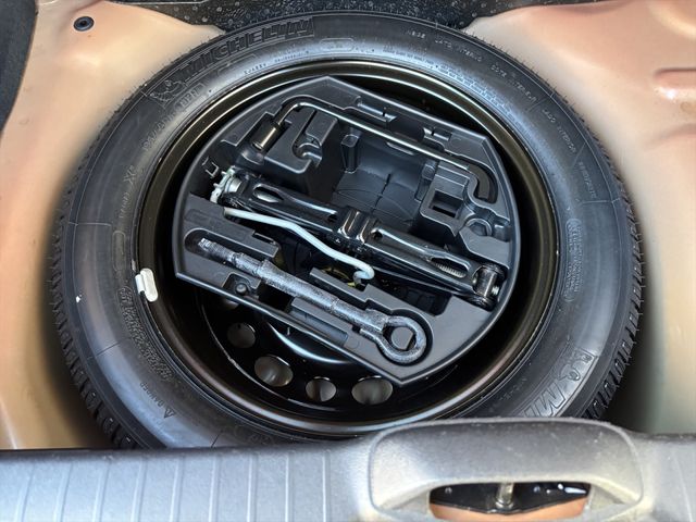 PEUGEOT 208 2016 Image 31