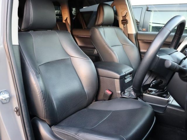 TOYOTA LANDCRUISER PRADO 2019 Image 31