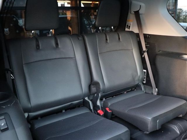 TOYOTA LANDCRUISER PRADO 2019 Image 31